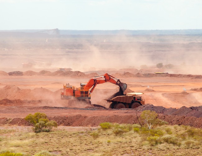 7 Ways to Reduce the Risk of Dust Hazards on Mine Sites